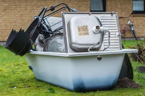 Seven Ways Hot Tub Recycling Reduces Environmental Waste