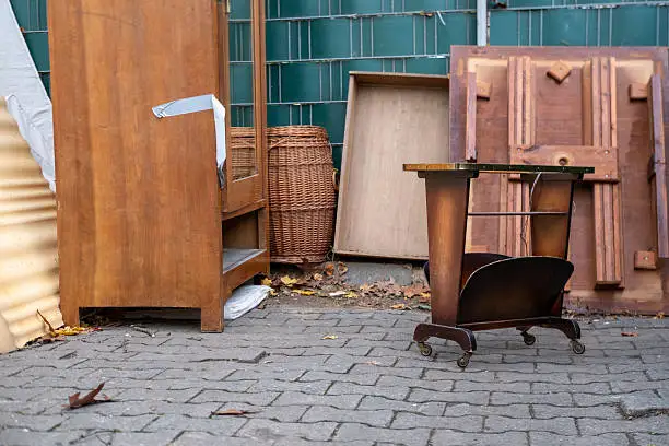 Where to Dispose of Old Furniture the Right Way